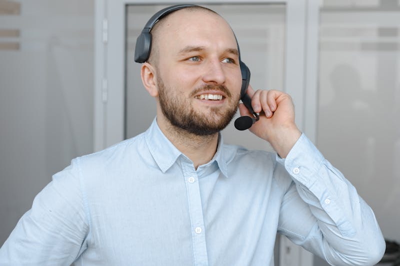 Pablo Ruiz, Especialista en Atención al Cliente de Interflora
